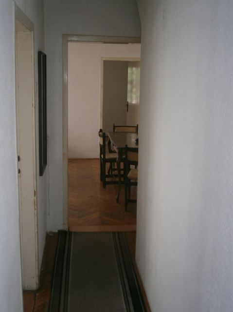 Zadrugarska 20, Beograd - 2