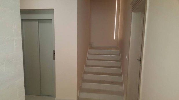 Fabrisova 15, Beograd - 9