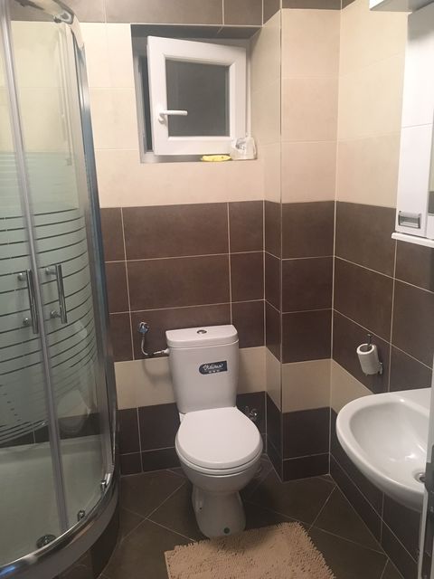 Vojvode Vlahovića 43k, Beograd - 12