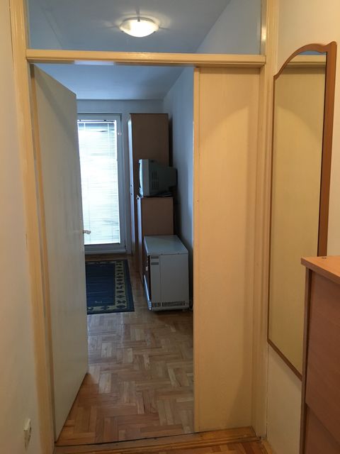Višnjička 30, Beograd - 3