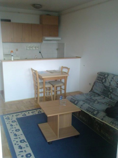 Višnjička 30, Beograd