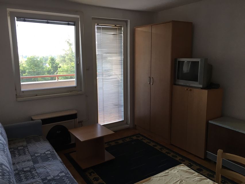 Višnjička 30, Beograd - 4