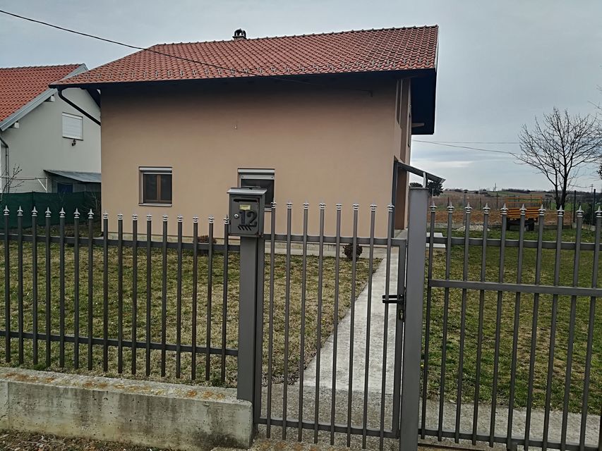 Milovana Milenkovića II deo 12v, Velika Moštanica - 2