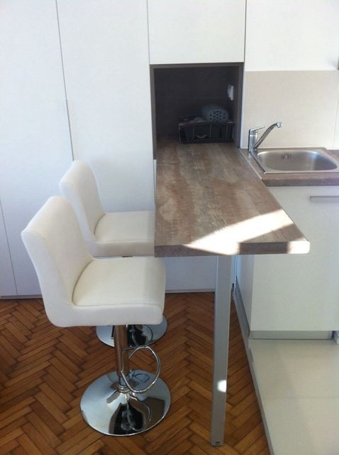 Hadži-Prodanova 21, Beograd - 3