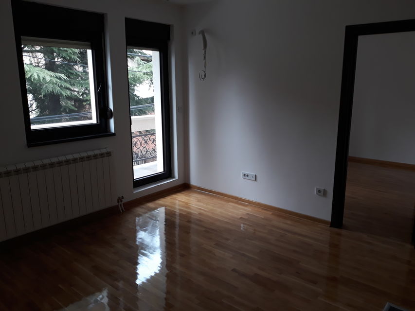 Bore Prodanovića 19, Beograd - 20