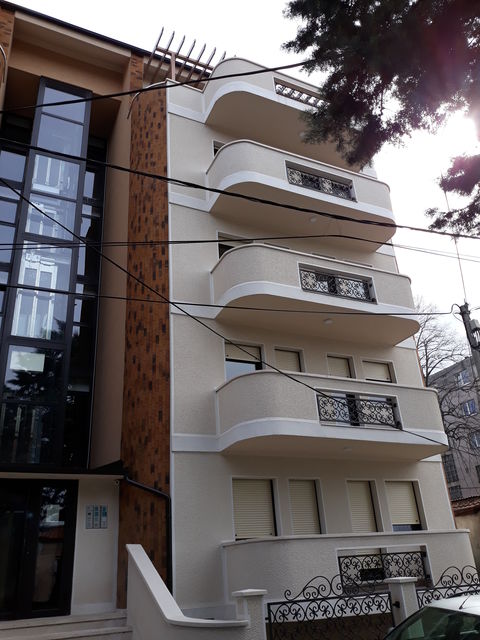 Bore Prodanovića 19, Beograd - 4